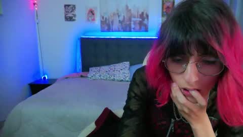 goth_minerva online show from February 4, 2026, 1:28 pm