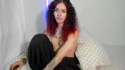 Snapshot of goth_ru chatting on December 11, 2024, 3:24 am Russ online show from December 11, 2024, 3:24 am