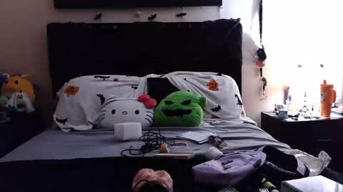 gothbaby305 online show from October 12, 2025, 7:29 am