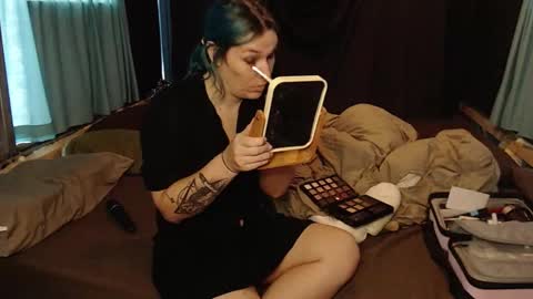 Snapshot of gra_pheebee chatting on February 14, 2026, 11:23 pm gra_pheebee online show from February 14, 2026, 11:23 pm