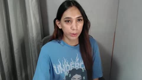 HoneyGrace online show from June 10, 2026, 8:24 am