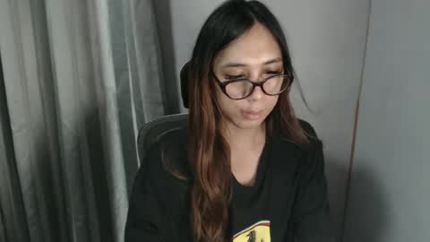 HoneyGrace online show from June 15, 2026, 9:11 am