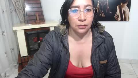 Snapshot of grace_mature_milf chatting on October 16, 2025, 10:27 am grace_mature_milf online show from October 16, 2025, 10:27 am