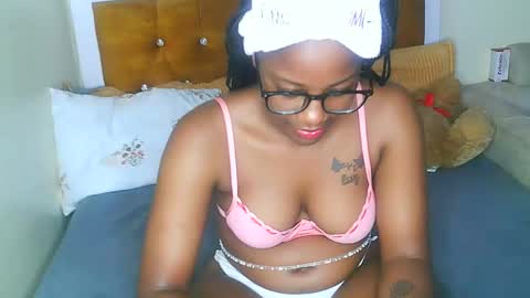 Snapshot of graceessy chatting on January 21, 2025, 2:26 pm graceessy online show from January 21, 2025, 2:26 pm