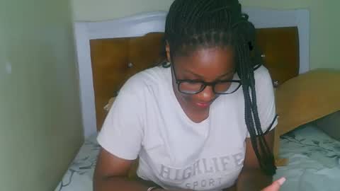 Snapshot of graceessy chatting on January 24, 2025, 6:56 pm graceessy online show from January 24, 2025, 6:56 pm