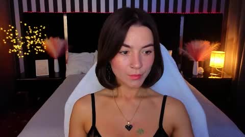 gracefulmichelle online show from May 13, 2026, 7:33 pm