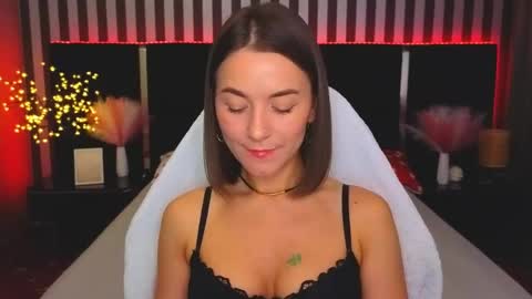 gracefulmichelle online show from May 18, 2026, 7:41 pm