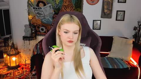 Grace Glamour online show from December 27, 2024, 6:03 am