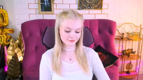 Grace Glamour online show from November 19, 2025, 1:11 pm