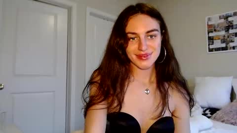 Gracie Smith online show from February 3, 2025, 11:36 pm