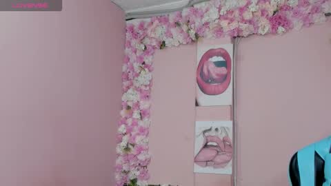 Snapshot of grandmother_milf chatting on September 28, 2025, 7:19 pm Mi Name is violeta  online show from September 28, 2025, 7:19 pm