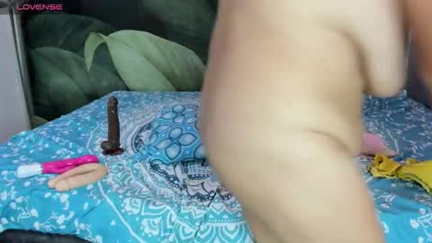 Snapshot of grandmother_milf chatting on October 10, 2025, 8:41 pm Mi Name is violeta  online show from October 10, 2025, 8:41 pm