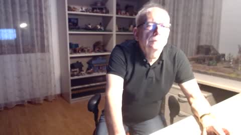 grandpach online show from February 21, 2025, 7:01 am