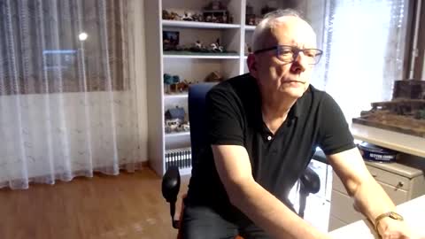 grandpach online show from February 21, 2025, 2:27 pm