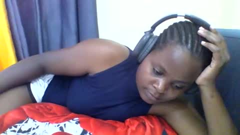 Snapshot of grannylover_ chatting on October 19, 2025, 7:53 am grannylover_ online show from October 19, 2025, 7:53 am