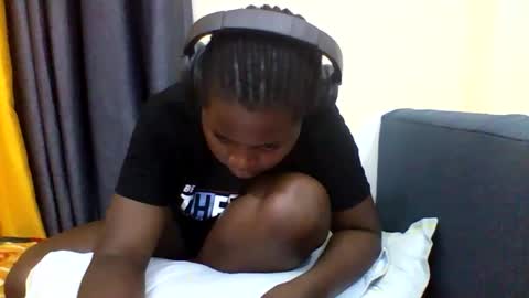 Snapshot of grannylover_ chatting on October 25, 2025, 6:35 pm grannylover_ online show from October 25, 2025, 6:35 pm