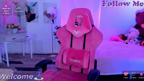 GrayceWild online show from October 9, 2025, 11:30 am