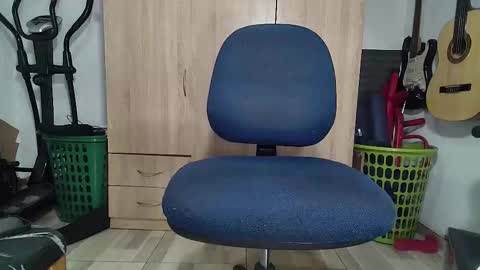 Snapshot of grayrosty chatting on October 22, 2025, 1:55 pm grayrosty online show from October 22, 2025, 1:55 pm