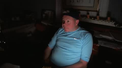 grayson_maxx online show from April 19, 2026, 2:00 am