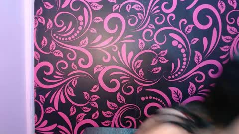 Isabella online show from December 20, 2025, 11:39 am