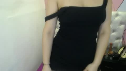 greatass_latina online show from May 9, 2026, 11:37 am