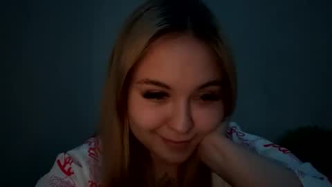 Lina 3 online show from February 2, 2025, 7:35 pm