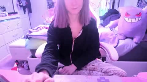 GreenEyedLovexo online show from December 19, 2024, 2:56 am