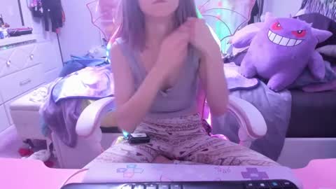 GreenEyedLovexo online show from December 27, 2024, 10:26 pm
