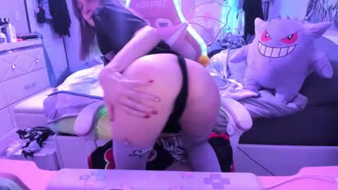 GreenEyedLovexo online show from January 15, 2025, 9:41 pm