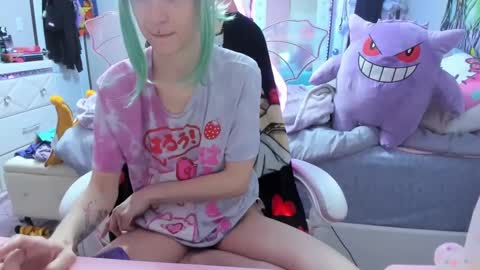 Snapshot of greeneyedlovexo chatting on October 1, 2025, 3:07 pm GreenEyedLovexo online show from October 1, 2025, 3:07 pm