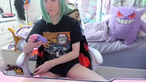 Snapshot of greeneyedlovexo chatting on October 12, 2025, 10:42 pm GreenEyedLovexo online show from October 12, 2025, 10:42 pm