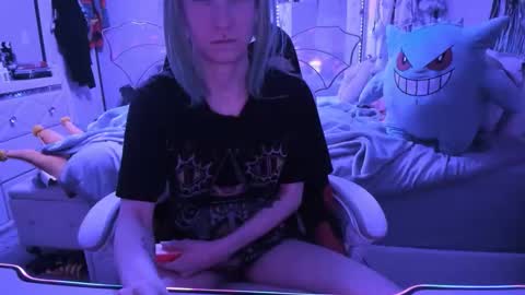 Snapshot of greeneyedlovexo chatting on October 13, 2025, 2:17 pm GreenEyedLovexo online show from October 13, 2025, 2:17 pm