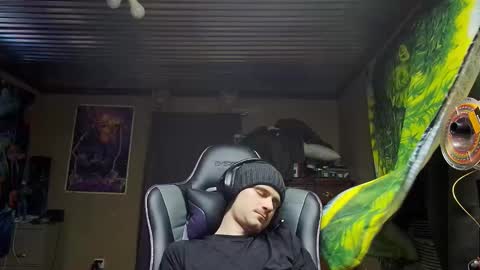 Snapshot of greenlungs8195 chatting on November 14, 2025, 9:46 pm Greenlungs8195 online show from November 14, 2025, 9:46 pm