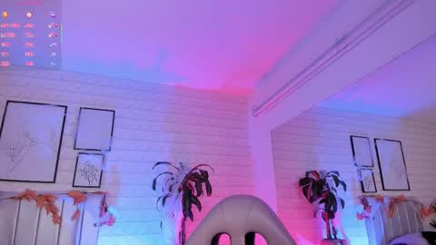 Snapshot of greennbella chatting on October 21, 2025, 7:14 pm online show from October 21, 2025, 7:14 pm