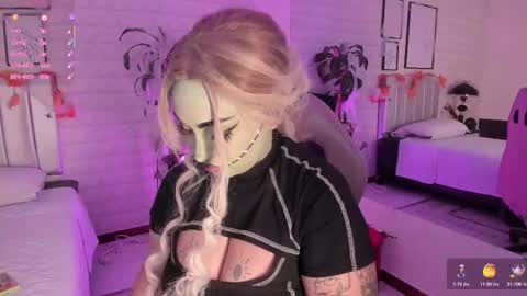 Snapshot of greennbella chatting on October 24, 2025, 7:32 pm online show from October 24, 2025, 7:32 pm