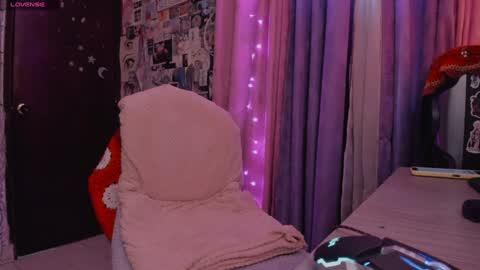 Snapshot of greenwine_gh chatting on January 7, 2025, 9:46 pm Medussa online show from January 7, 2025, 9:46 pm