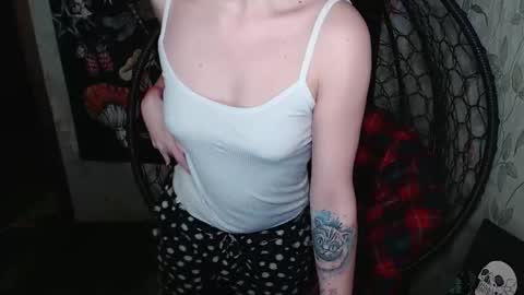 Lina online show from February 25, 2026, 10:36 am