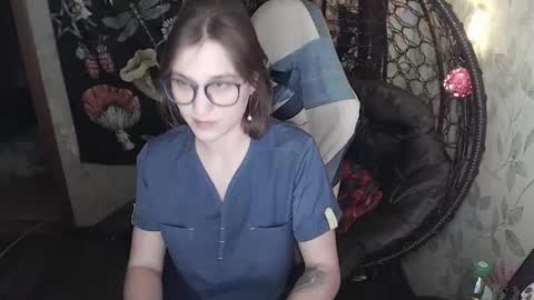 Lina online show from March 9, 2026, 6:23 pm