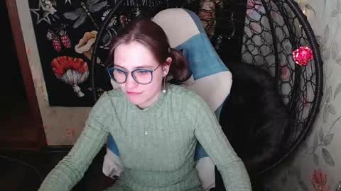 Snapshot of greenwitch9 chatting on May 3, 2026, 1:06 pm Lina online show from May 3, 2026, 1:06 pm
