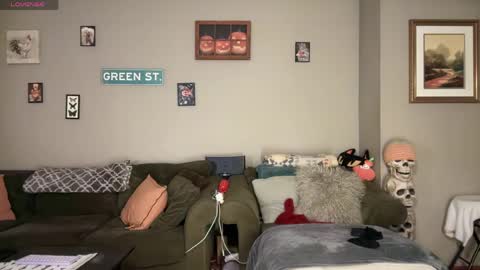 Snapshot of greenxxxqueen chatting on April 19, 2026, 3:28 am SexQueen Nikki online show from April 19, 2026, 3:28 am