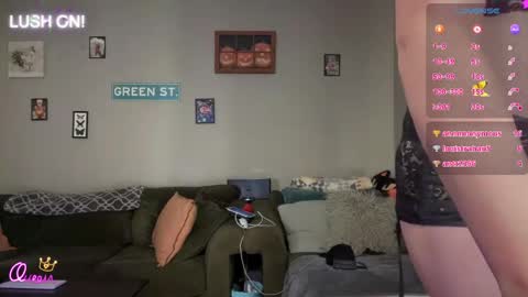 Snapshot of greenxxxqueen chatting on April 20, 2026, 2:47 am SexQueen Nikki online show from April 20, 2026, 2:47 am