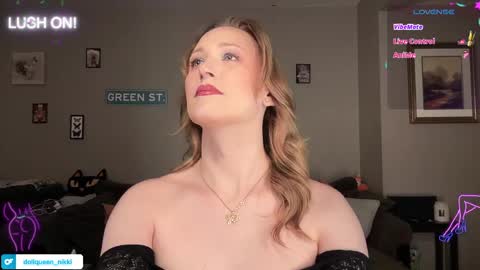 Snapshot of greenxxxqueen chatting on May 12, 2026, 5:37 am SexQueen Nikki online show from May 12, 2026, 5:37 am