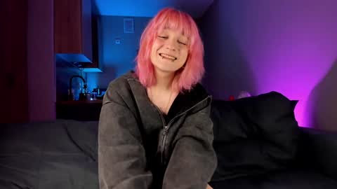 Snapshot of gregory_byyrd chatting on January 16, 2025, 2:30 am Greg-independent model online show from January 16, 2025, 2:30 am