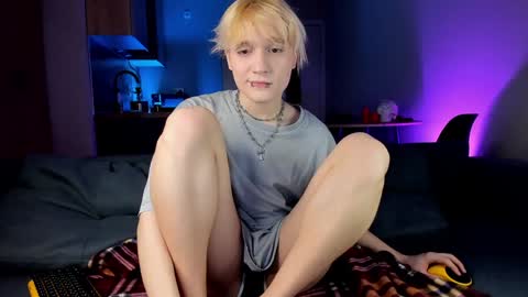 Snapshot of gregory_byyrd chatting on January 26, 2025, 7:20 pm Greg-independent model online show from January 26, 2025, 7:20 pm
