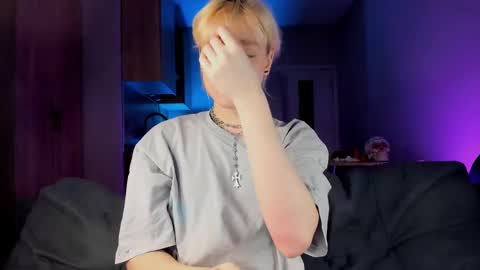 Snapshot of gregory_byyrd chatting on February 23, 2025, 9:48 pm Greg-independent model online show from February 23, 2025, 9:48 pm