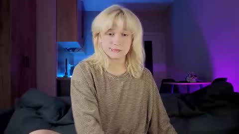 Snapshot of gregory_byyrd chatting on September 21, 2025, 8:32 pm Greg-independent model online show from September 21, 2025, 8:32 pm