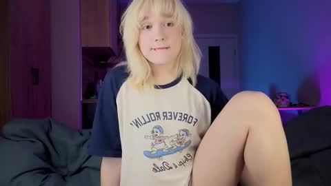 Snapshot of gregory_byyrd chatting on September 26, 2025, 8:57 pm Greg-independent model online show from September 26, 2025, 8:57 pm