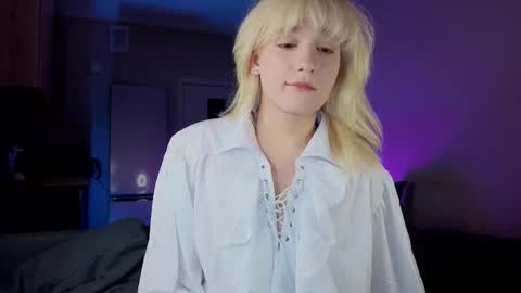 Snapshot of gregory_byyrd chatting on September 28, 2025, 9:53 pm Greg-independent model online show from September 28, 2025, 9:53 pm