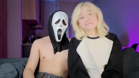 Snapshot of gregory_byyrd chatting on October 12, 2025, 7:24 pm Greg-independent model online show from October 12, 2025, 7:24 pm