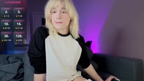 Snapshot of gregory_byyrd chatting on October 26, 2025, 8:37 pm Greg-independent model online show from October 26, 2025, 8:37 pm